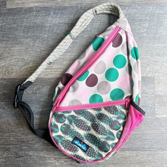 Kavu | Bags | Kavu Green Pink Patterned Rope Sling One  display picture 3